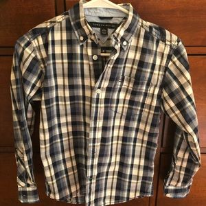 Tommy Hilfiger plaid button down shirt